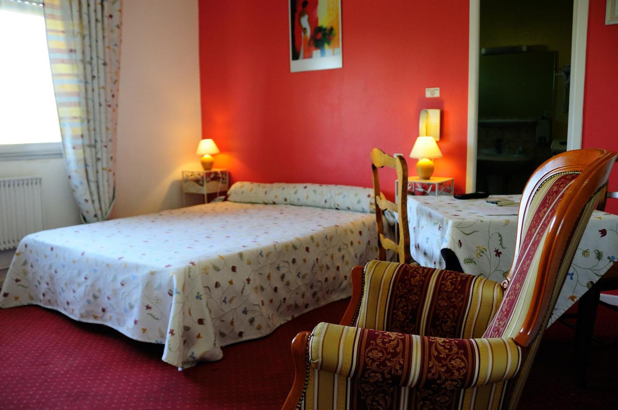 Logis Hotel Du Midi Salon-de-Provence Eksteriør bilde