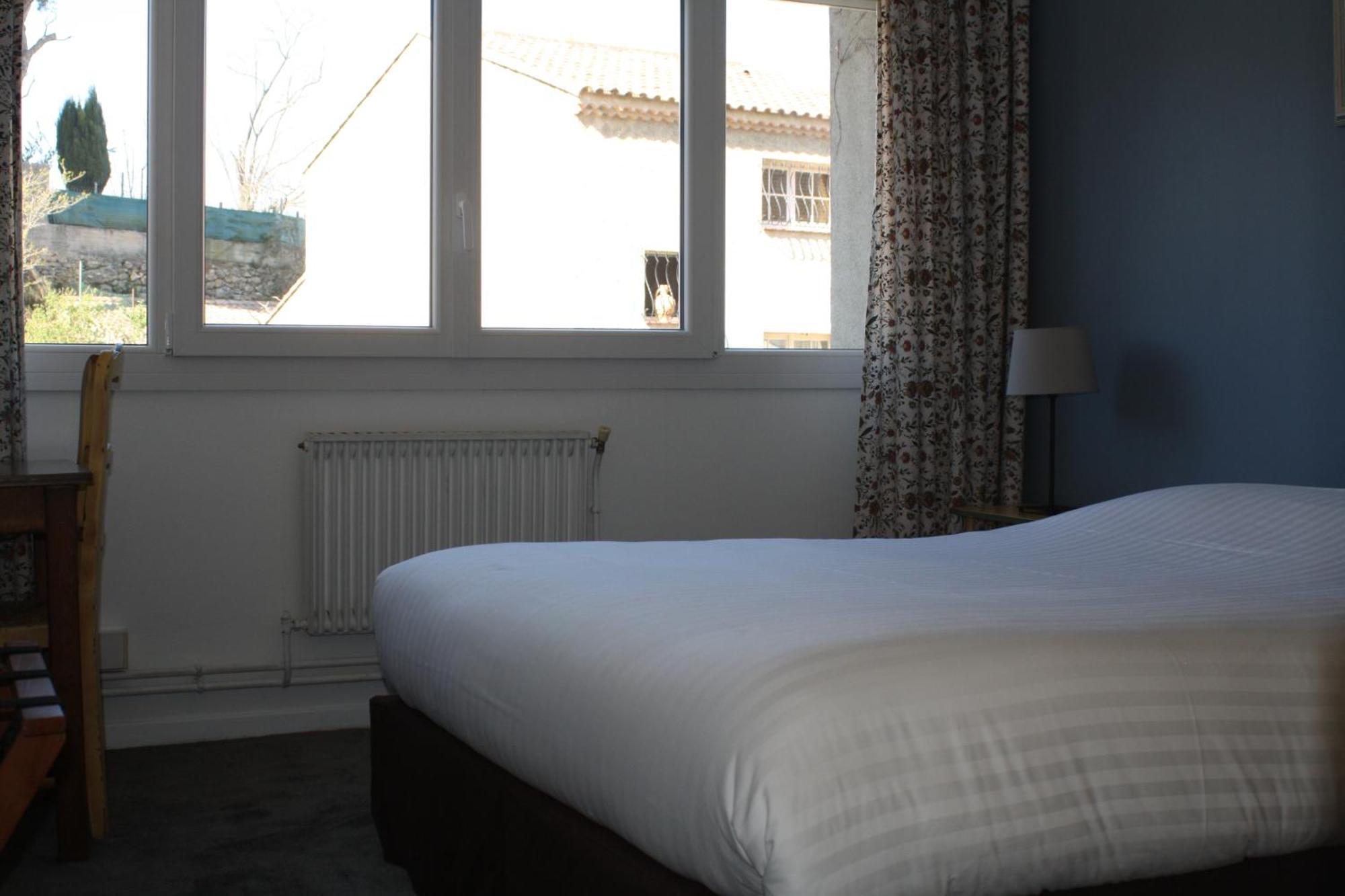 Logis Hotel Du Midi Salon-de-Provence Eksteriør bilde
