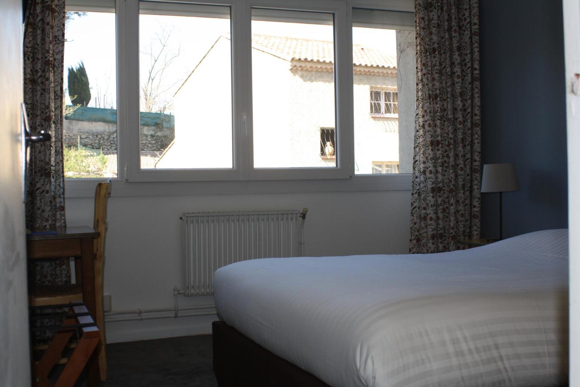 Logis Hotel Du Midi Salon-de-Provence Eksteriør bilde