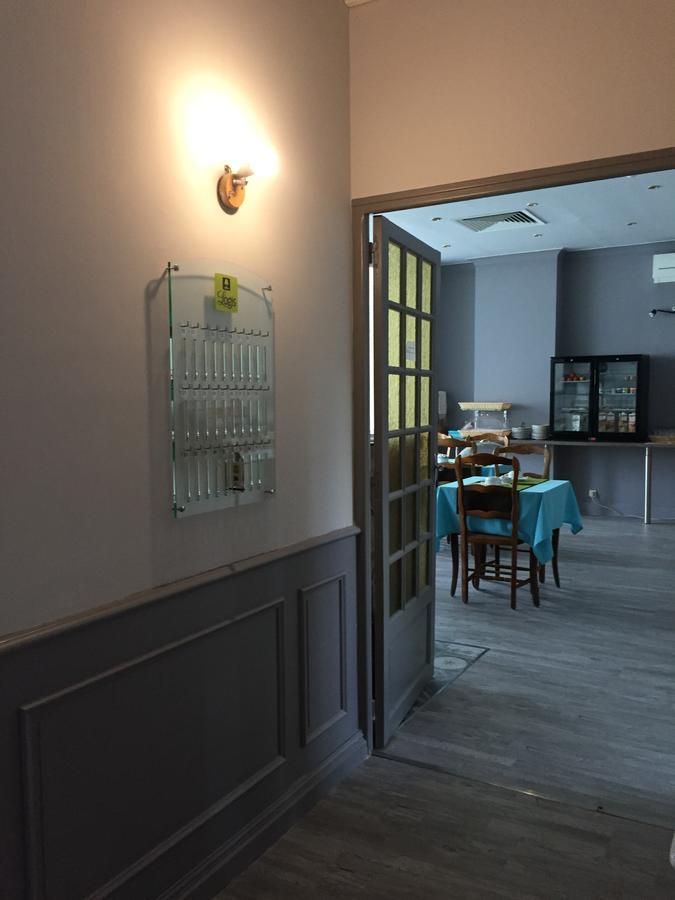 Logis Hotel Du Midi Salon-de-Provence Eksteriør bilde