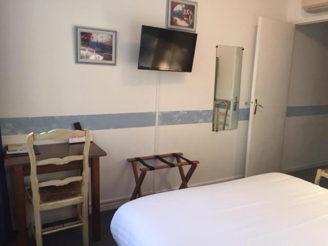 Logis Hotel Du Midi Salon-de-Provence Eksteriør bilde