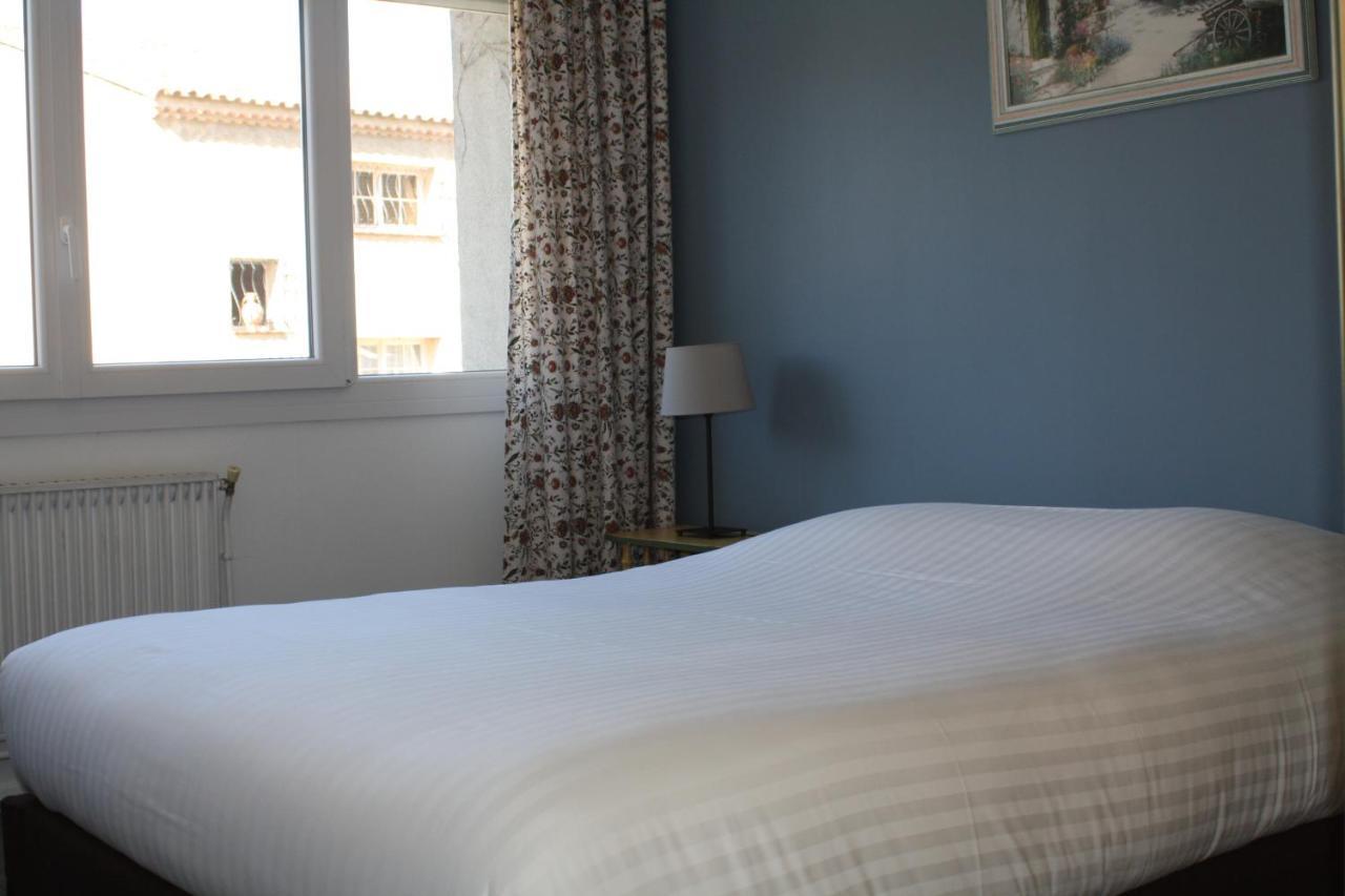 Logis Hotel Du Midi Salon-de-Provence Eksteriør bilde